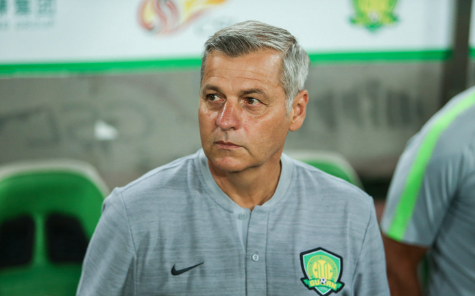 爱游戏AYX手机版本下载今晨国王杯传出新动向，底特律活塞官宣签约，管理层表态——引发热议，赛季目标并未改变的简单介绍