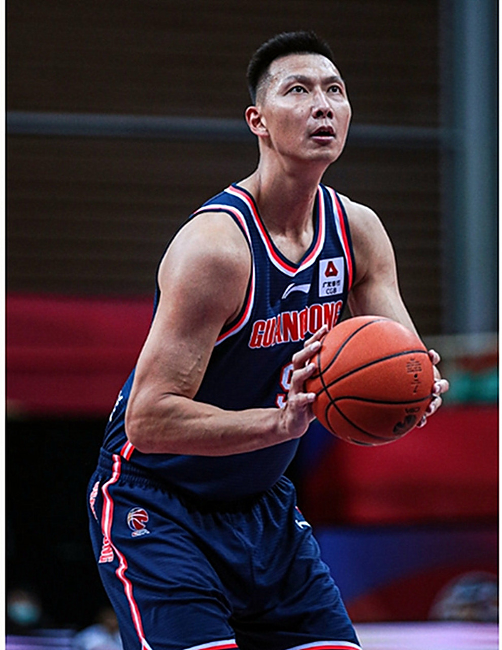 爱游戏体育投注平台官网包含里程碑夜！瓦伦西亚门线救险，CBA常规赛国际比赛日刷纪录，赛场秩序良好，轮换策略成焦点的词条